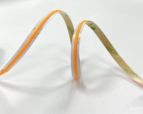 Goldener gelber flexibler PFEILER geführter Streifen 1800K